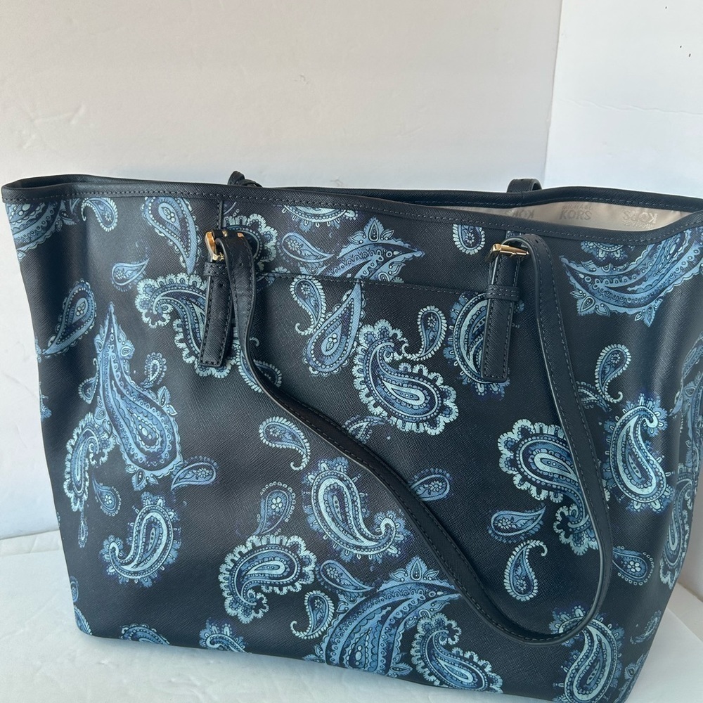 Michael Kors 2PC NWOT Admiral Paisley Jet Set Tote - Picture 7 of 12